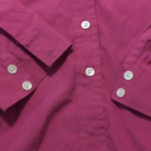 GAP Berry Button-Down Shirt Size L - Picture 4 of 6